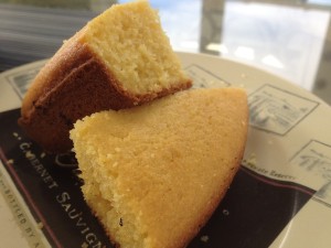 Sweet Cornbread with Golden Brown Crust